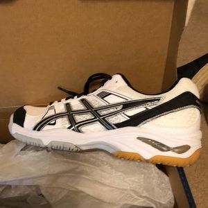 Women’s running shoes